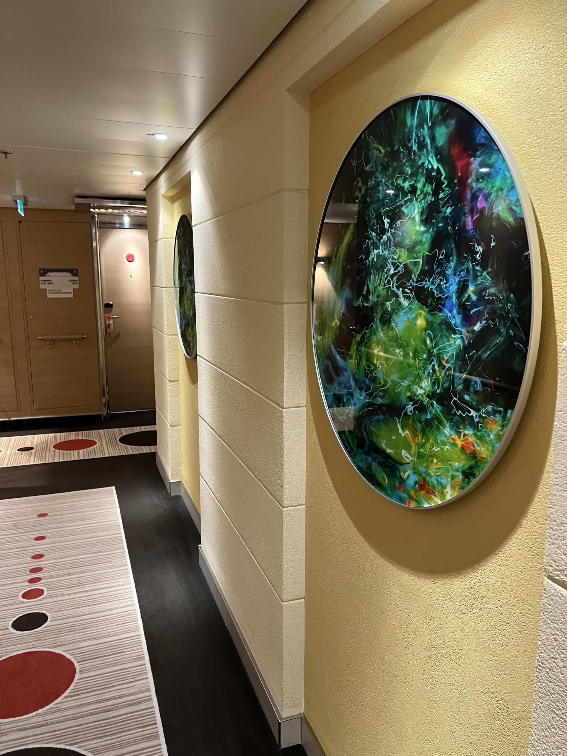 AIDA — Bildmontage an Bord
