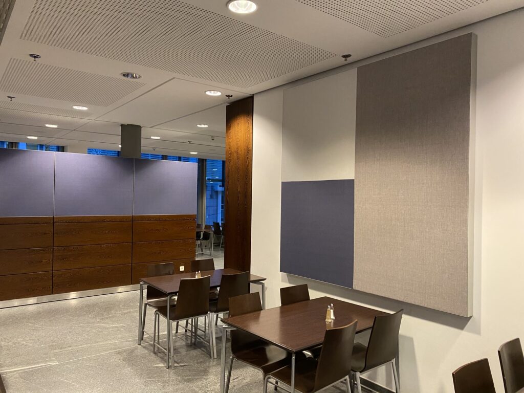 Axel Springer — Wandbespannung und Einbauten