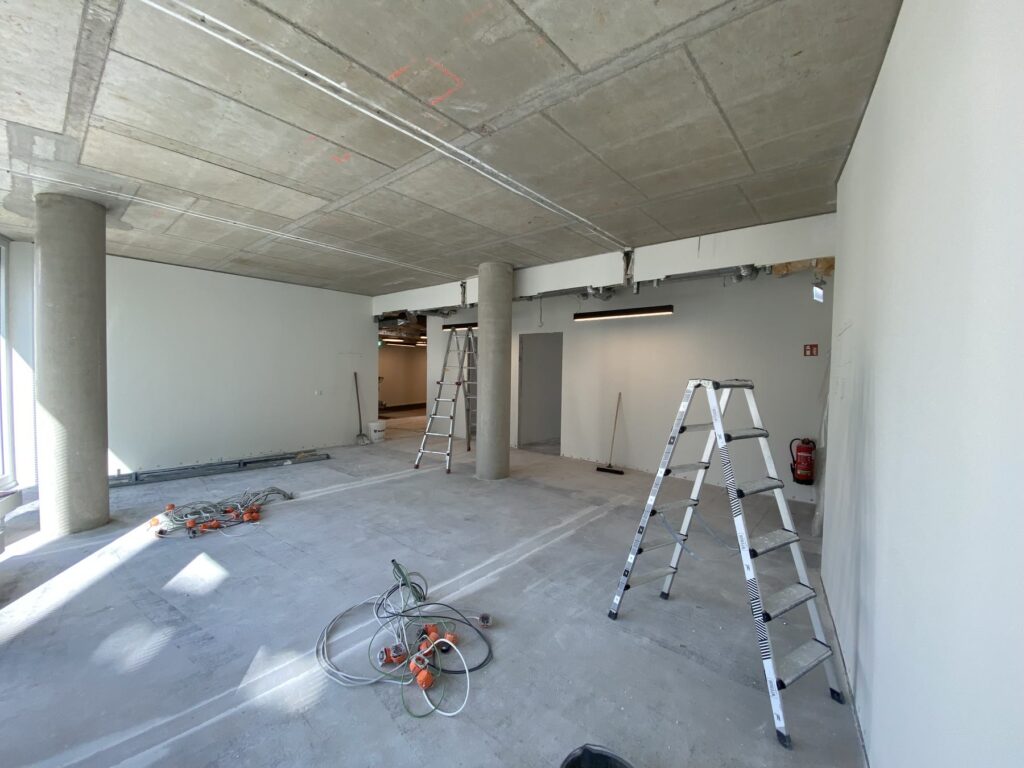 Code White — Innenausbau Arbeitswelt