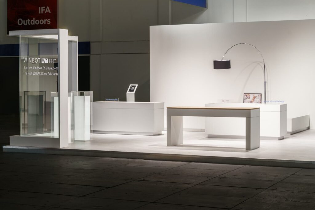 Ecovacs — Messestand